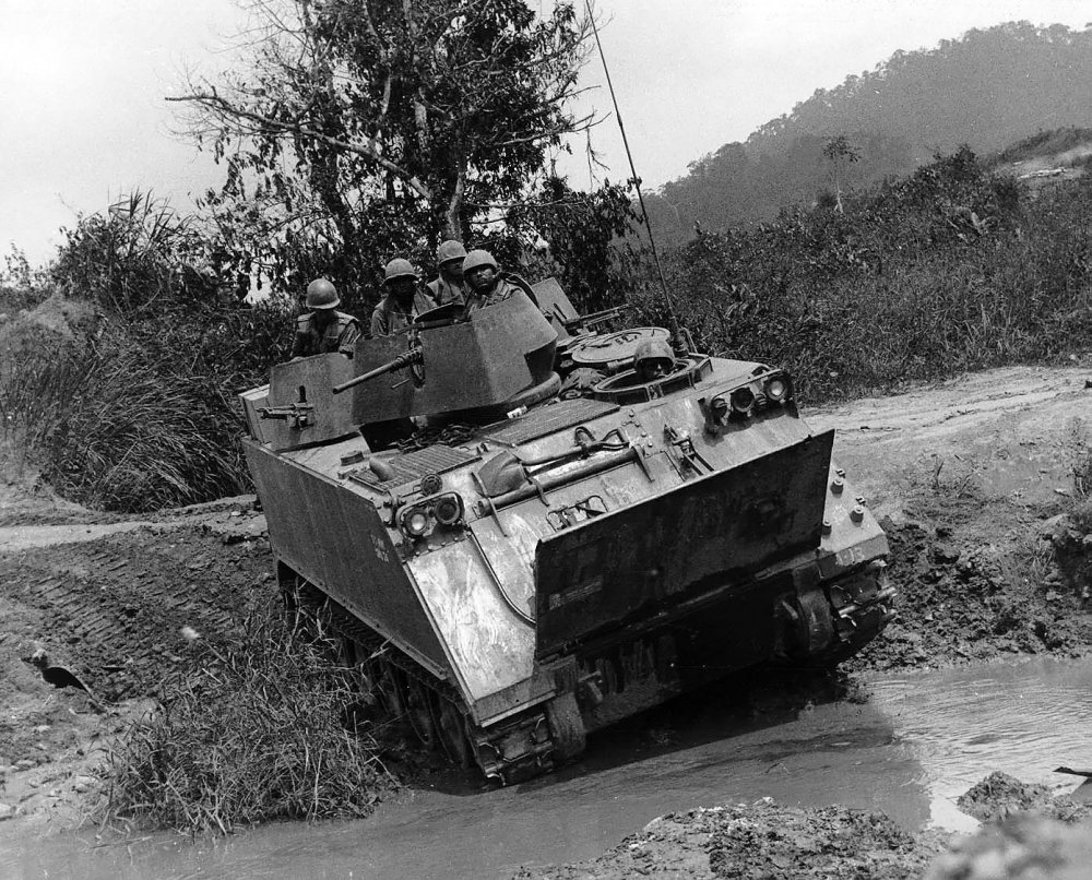 Armored_cavalry_assault_vehicle.thumb.jpg.bdcde36090de538314ba7dfc571b7a6a.jpg